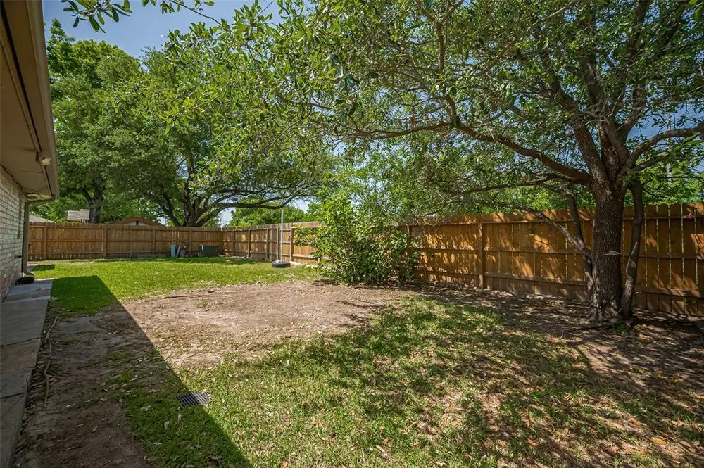 2322 Joel Wheaton Rd, Houston, TX 77077