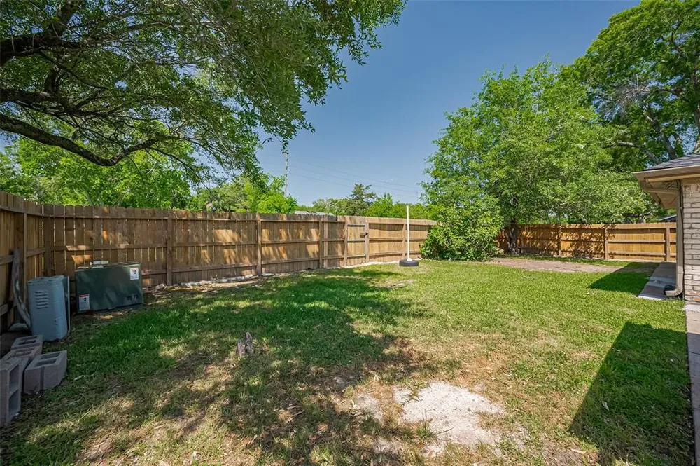 2322 Joel Wheaton Rd, Houston, TX 77077