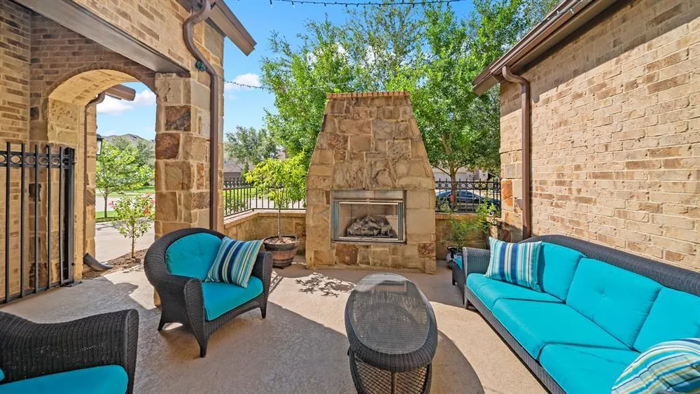 810 Sunbeam Creek Ct, Richmond, TX 77406