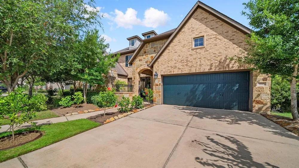 810 Sunbeam Creek Ct, Richmond, TX 77406