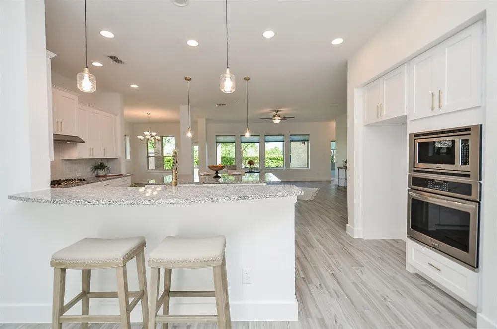 810 Sunbeam Creek Ct, Richmond, TX 77406
