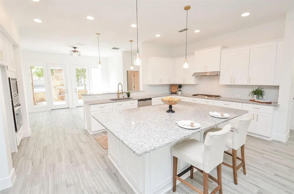 810 Sunbeam Creek Ct, Richmond, TX 77406