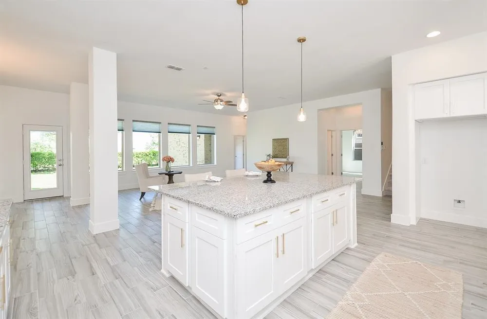 810 Sunbeam Creek Ct, Richmond, TX 77406