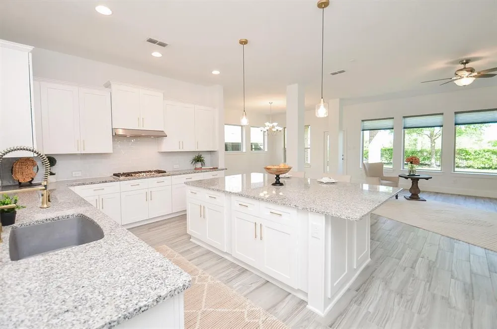 810 Sunbeam Creek Ct, Richmond, TX 77406