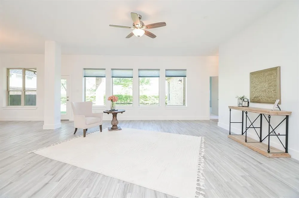 810 Sunbeam Creek Ct, Richmond, TX 77406