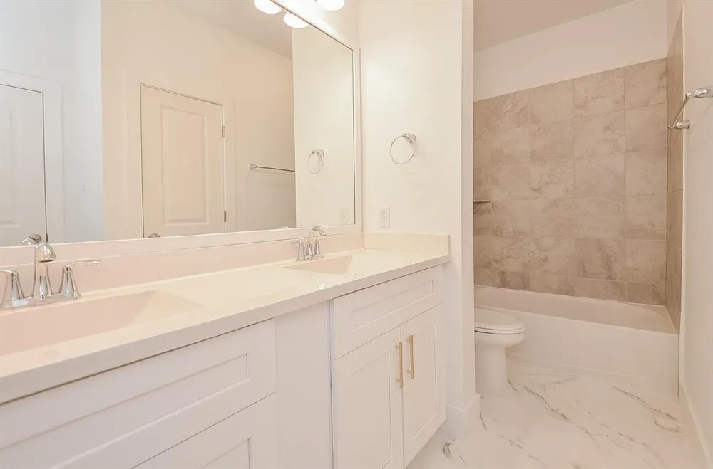 810 Sunbeam Creek Ct, Richmond, TX 77406