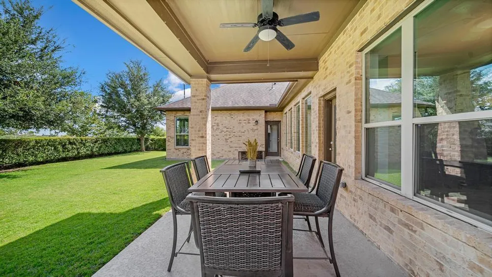 810 Sunbeam Creek Ct, Richmond, TX 77406