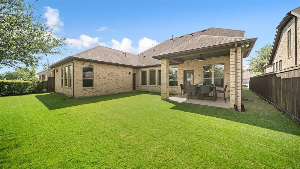 810 Sunbeam Creek Ct, Richmond, TX 77406