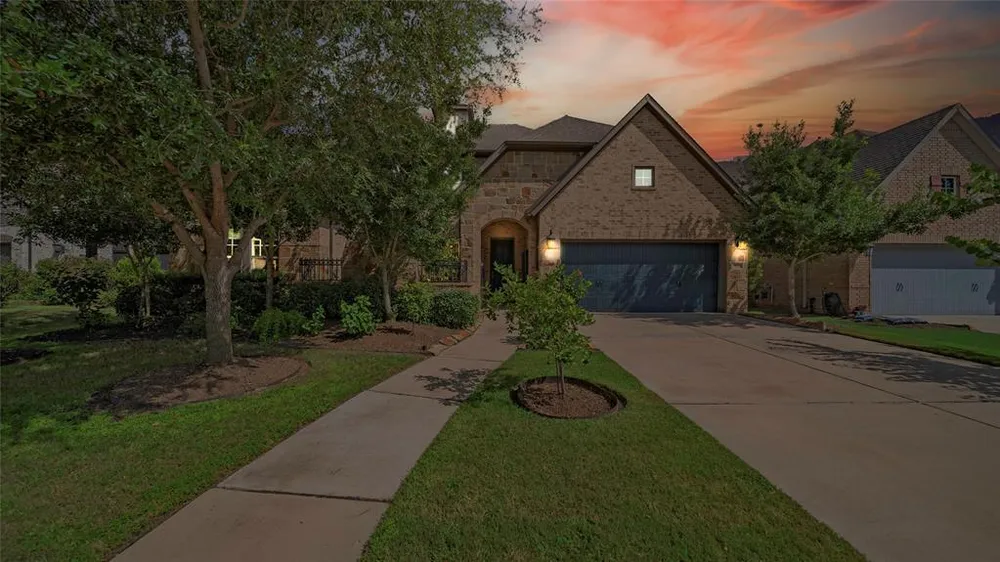 810 Sunbeam Creek Ct, Richmond, TX 77406