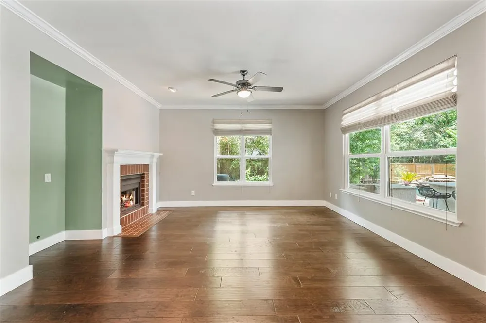 255 S Crimson Clover Ct, The Woodlands, TX 77381