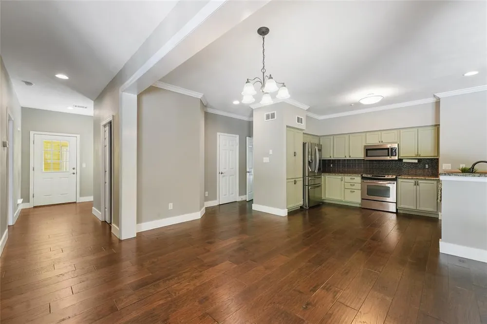 255 S Crimson Clover Ct, The Woodlands, TX 77381