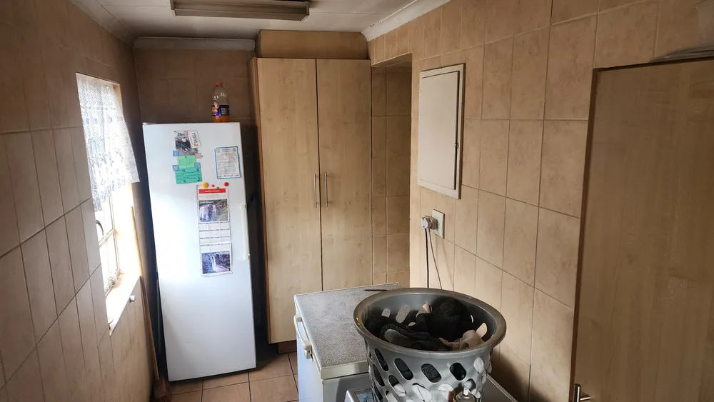 South Africa, Gauteng, Wychwood, Japonica Road, 9