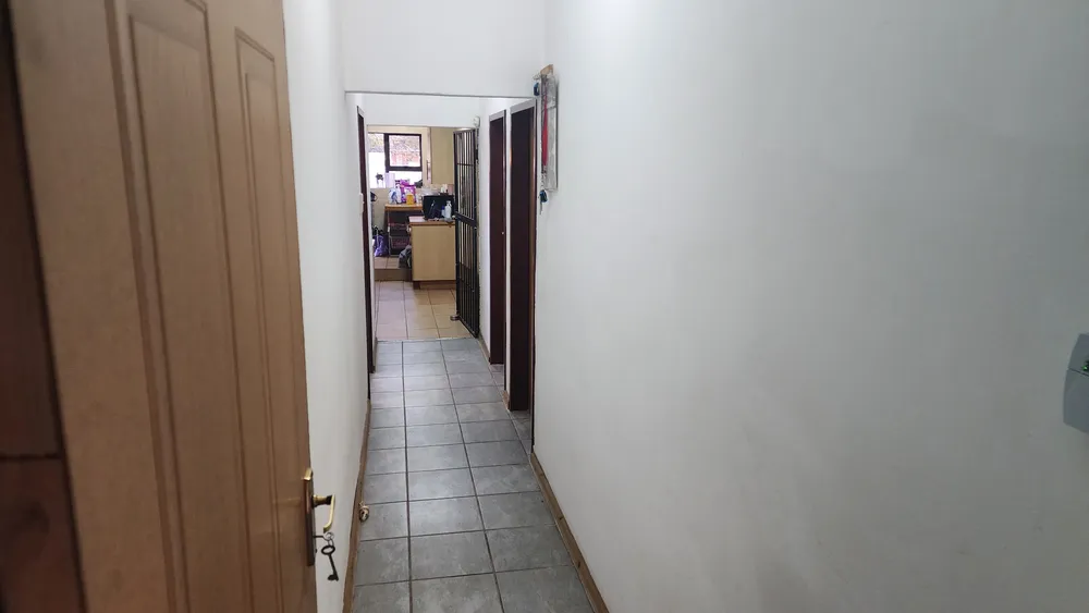 South Africa, Gauteng, Wychwood, Japonica Road, 9