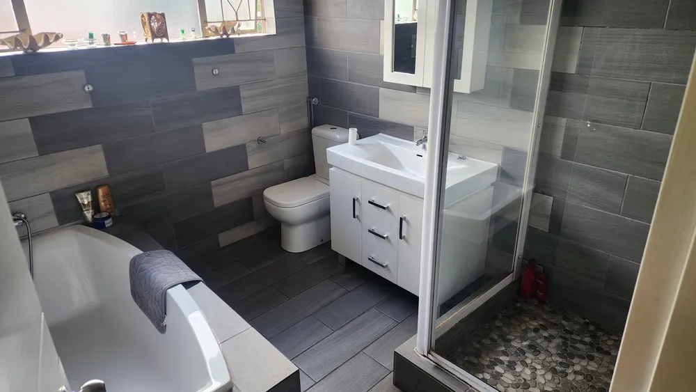 South Africa, Gauteng, Wychwood, Japonica Road, 9
