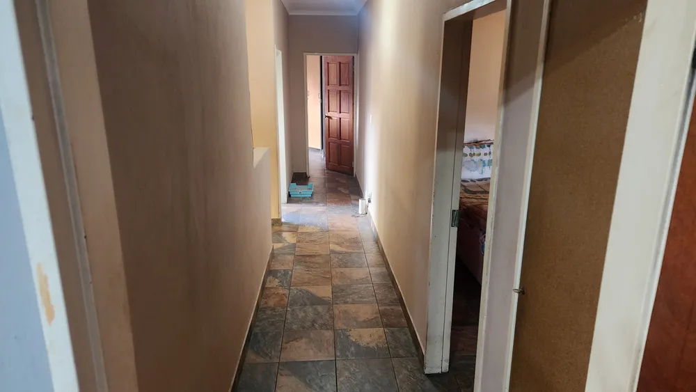 South Africa, Gauteng, Wychwood, Japonica Road, 9