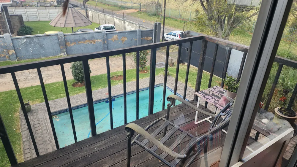 South Africa, Gauteng, Wychwood, Japonica Road, 9