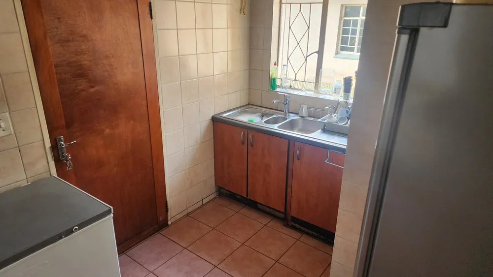 South Africa, Gauteng, Wychwood, Japonica Road, 9