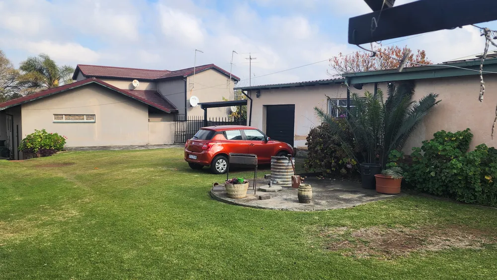 South Africa, Gauteng, Wychwood, Japonica Road, 9