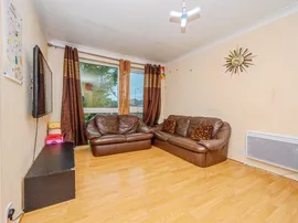 Burns Drive, Hemel Hempstead thumb 3