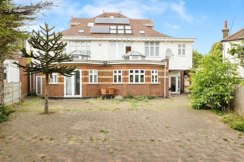 Stratton Drive 6 bedroom property for sale in Stratton Drive, Barking, IG11 - £1,370,000