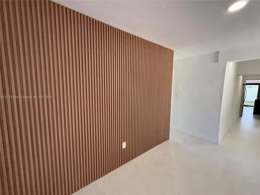 9950 SW 55th St, Miami, FL 33165