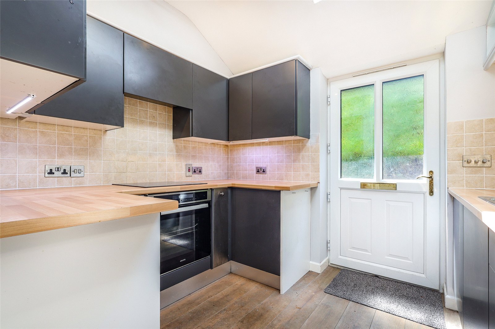 Forest Road, Liss, Hampshire, GU33 Image 5