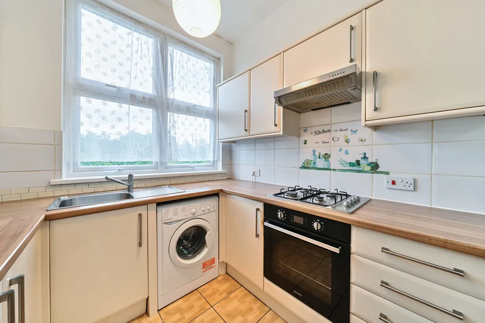 Woodstock Road, London, N4 photo 9