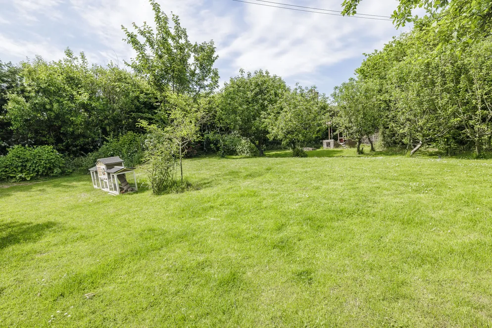 Property carousel item 22