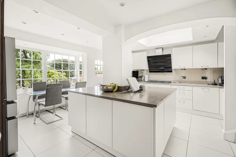 Hadley Road, Barnet, EN5
