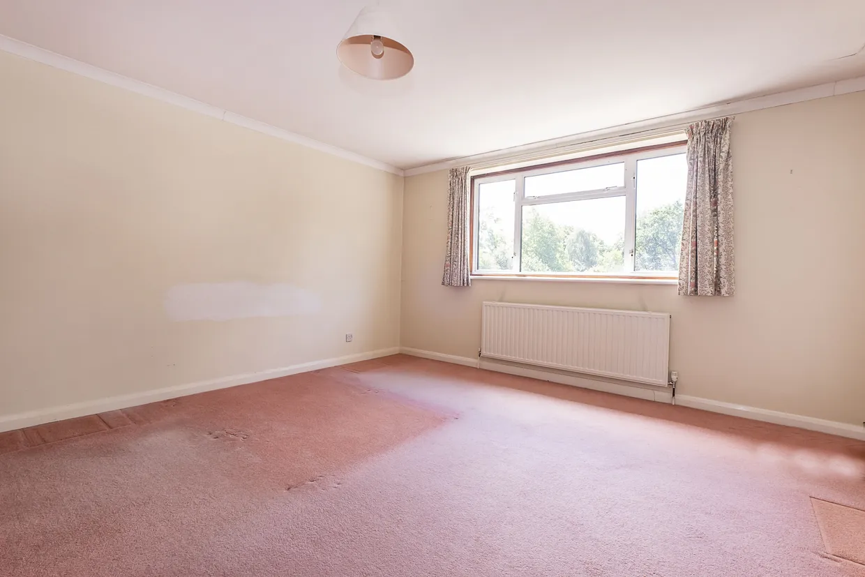 Longford Close, Hampton, TW12 photo 7