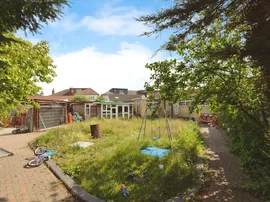 Stratton Drive, Barking thumb 2