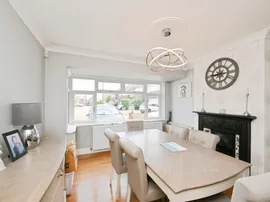 Whittingstall Road, Hoddesdon thumb 3