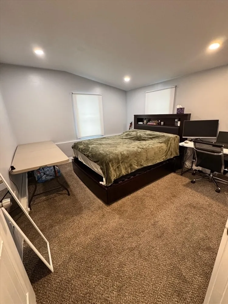 2 Harrison Pl, Lowell, MA 01850