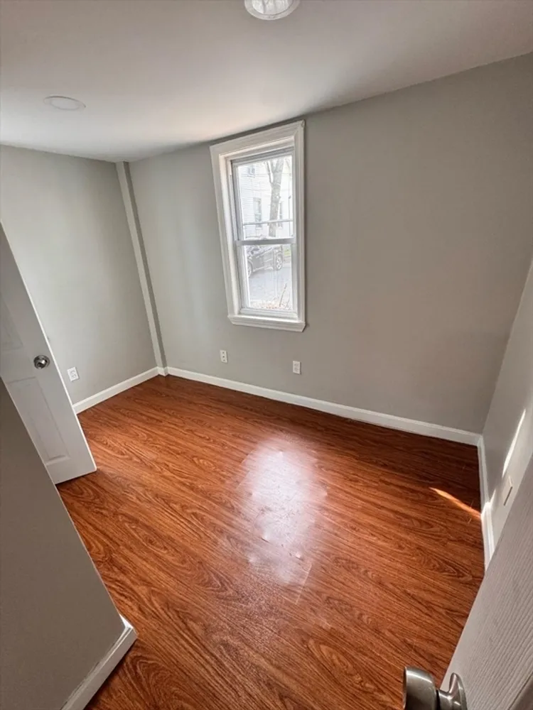 2 Harrison Pl, Lowell, MA 01850