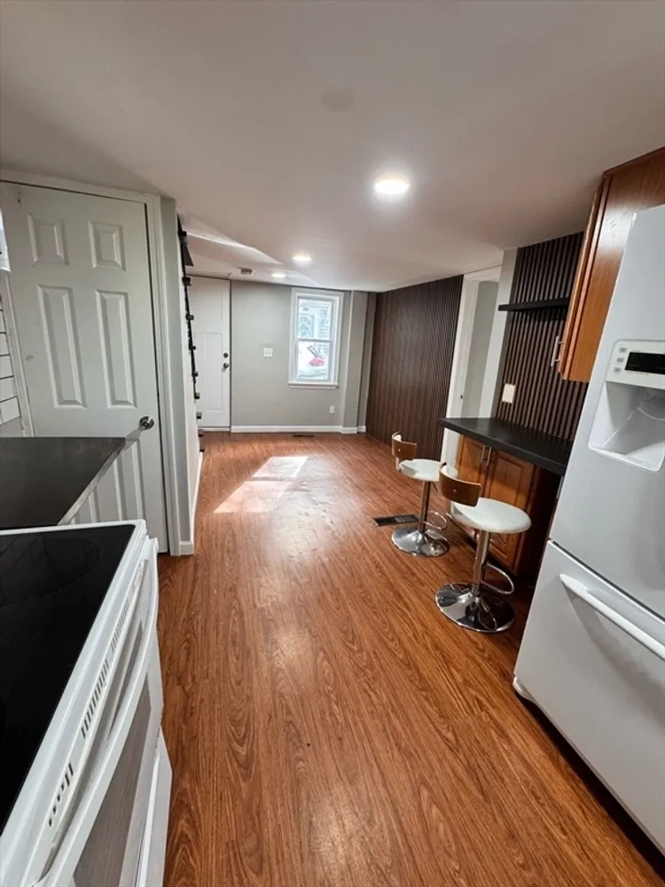 2 Harrison Pl, Lowell, MA 01850