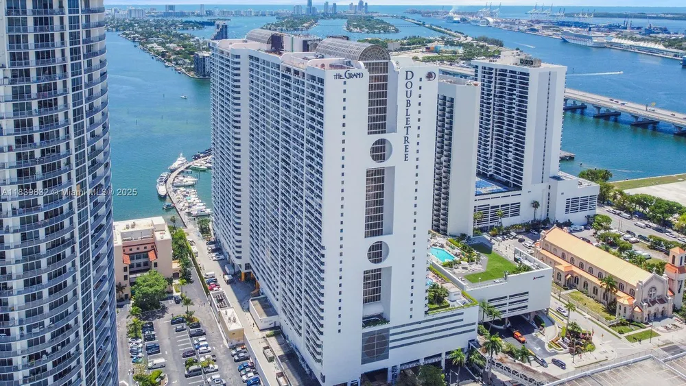 1717 N Bayshore Dr, Miami, FL 33132