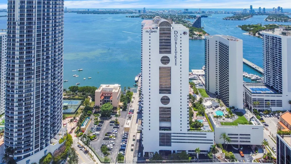1717 N Bayshore Dr, Miami, FL 33132