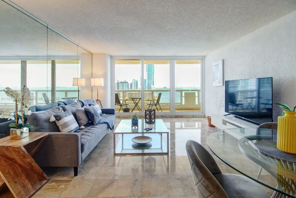1717 N Bayshore Dr, Miami, FL 33132