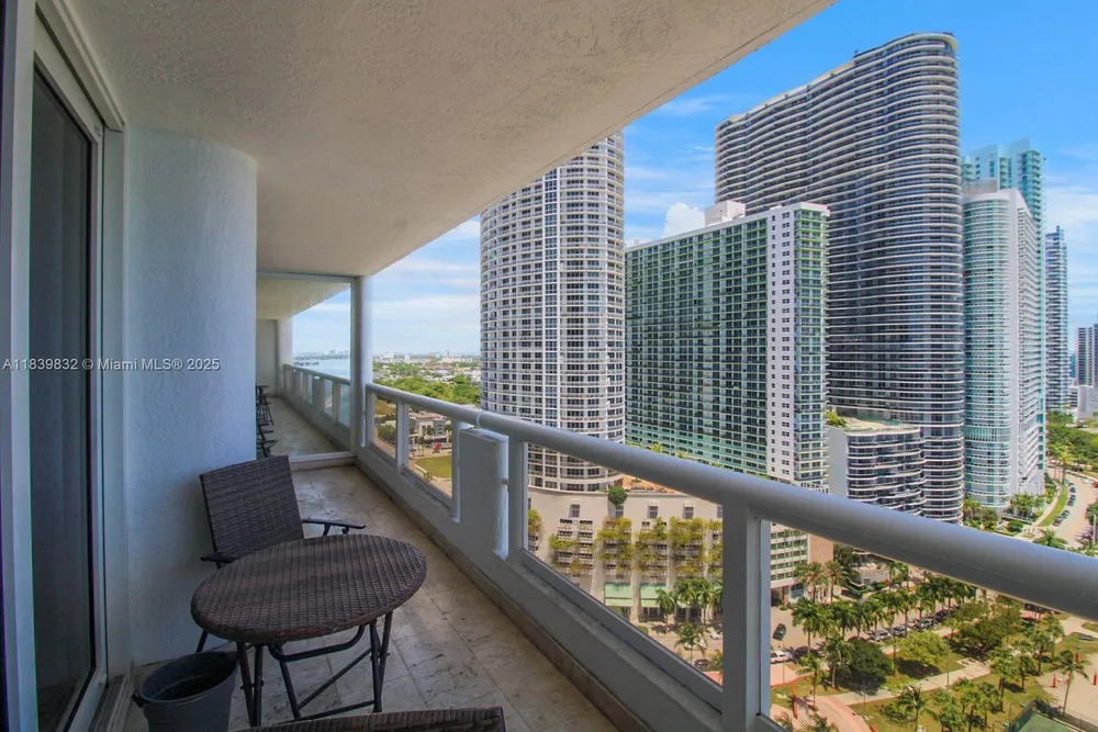 1717 N Bayshore Dr, Miami, FL 33132