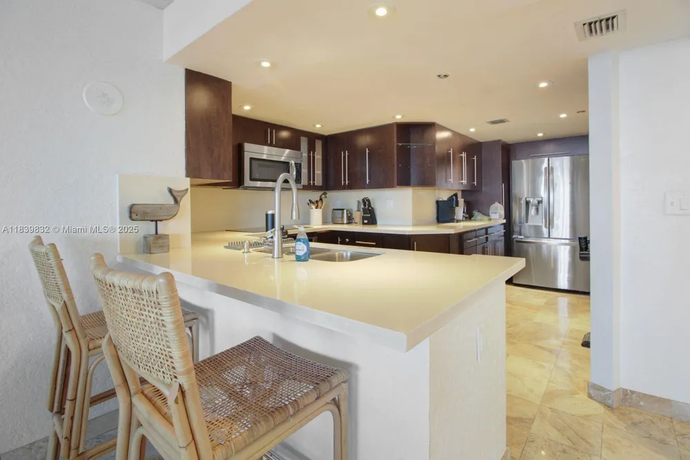 1717 N Bayshore Dr, Miami, FL 33132