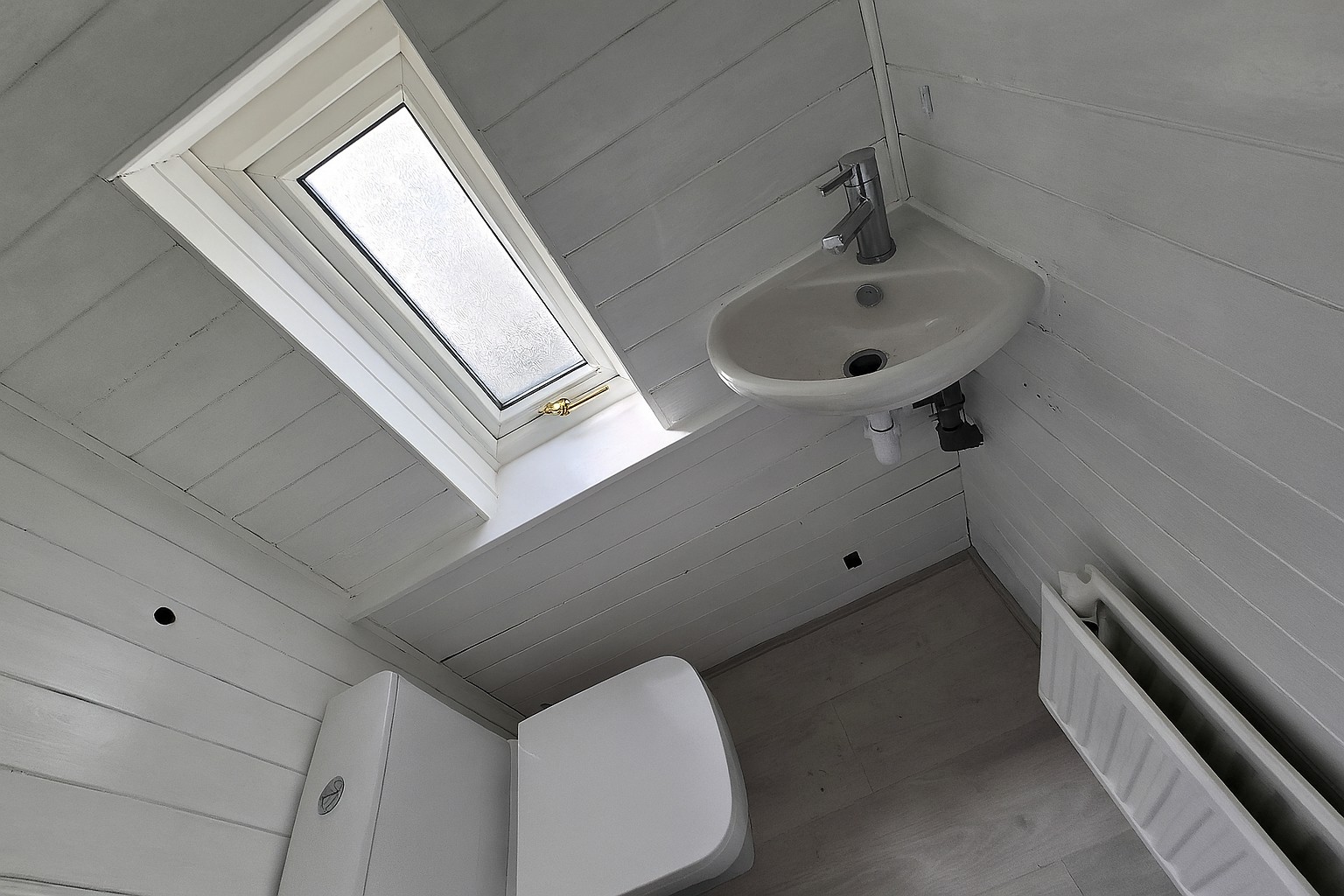 Newly Refurbished Three Bedroom House To  Let Lynton Avenue NW9 Image 7