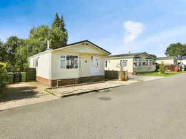 Shamblehurst Lane South, Hedge End, Southampton thumb 2