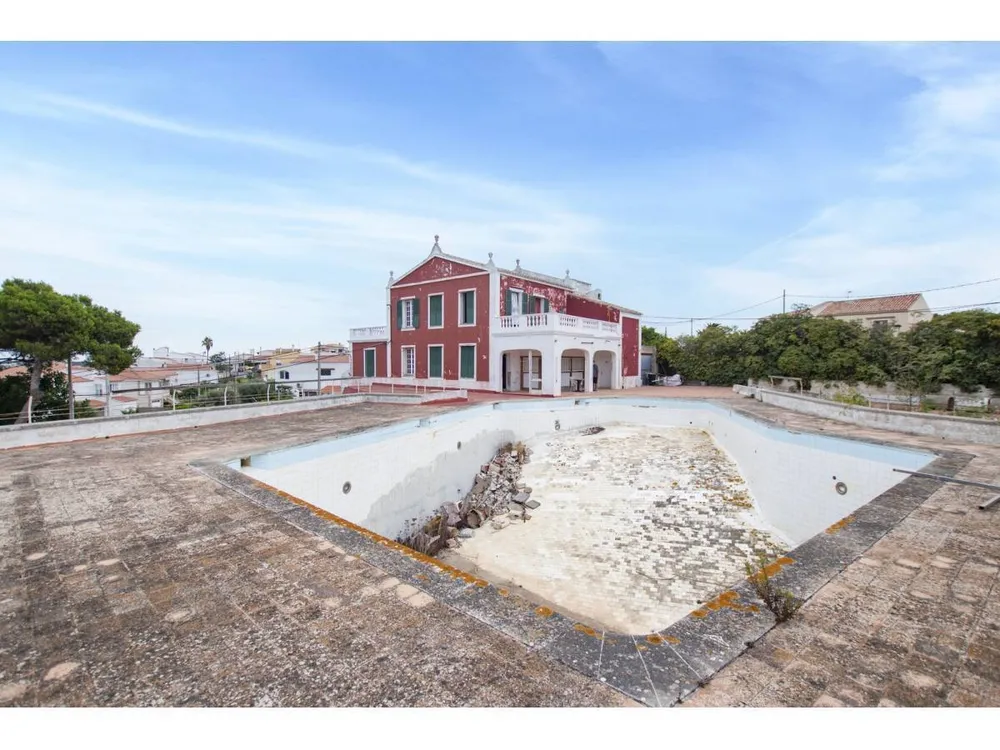 3, Es Castell