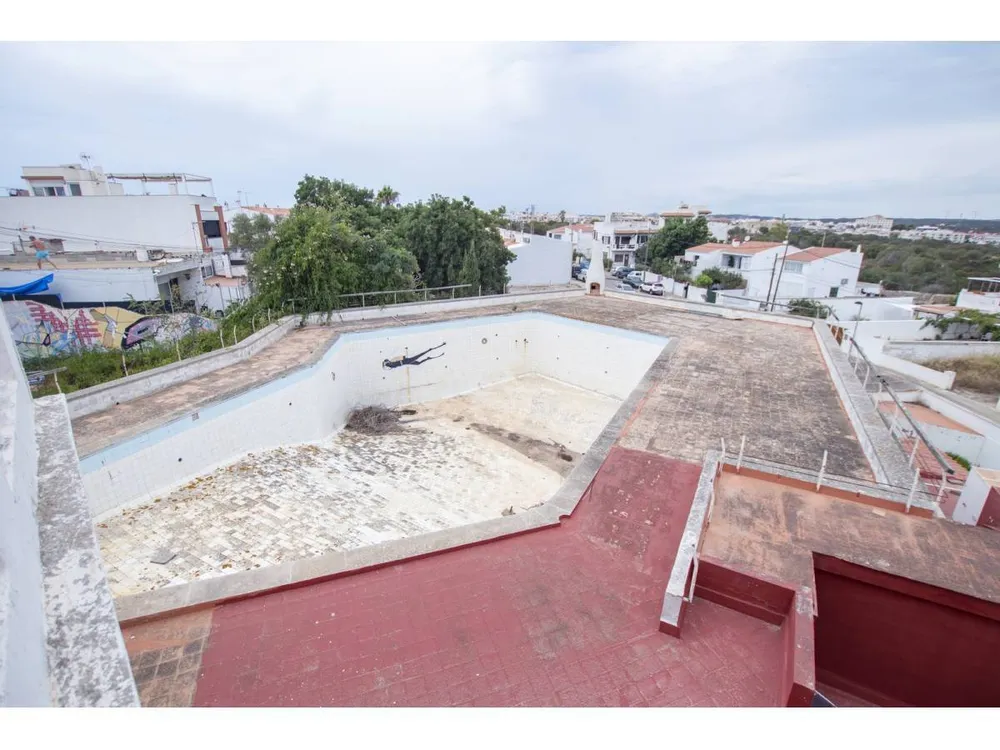 3, Es Castell