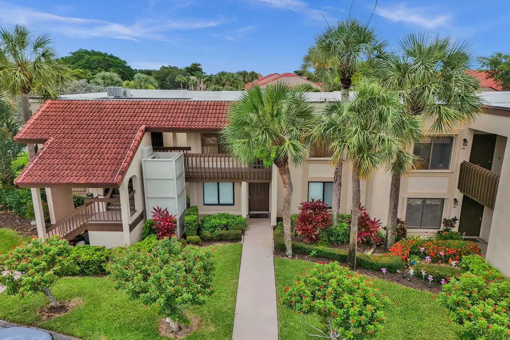 5306 Cedar Lake Dr, Boynton Beach, FL 33437