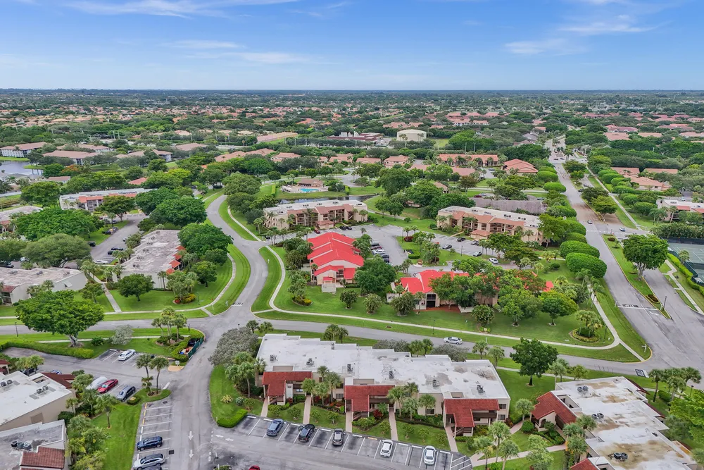 5306 Cedar Lake Dr, Boynton Beach, FL 33437