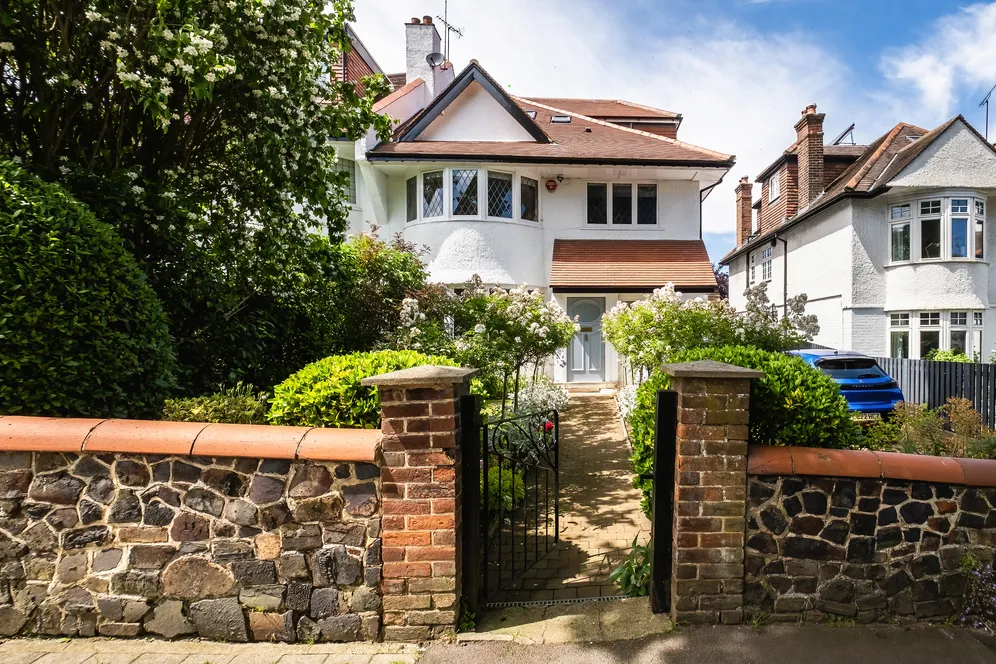 Woodside Avenue, LONDON, N6 photo 36