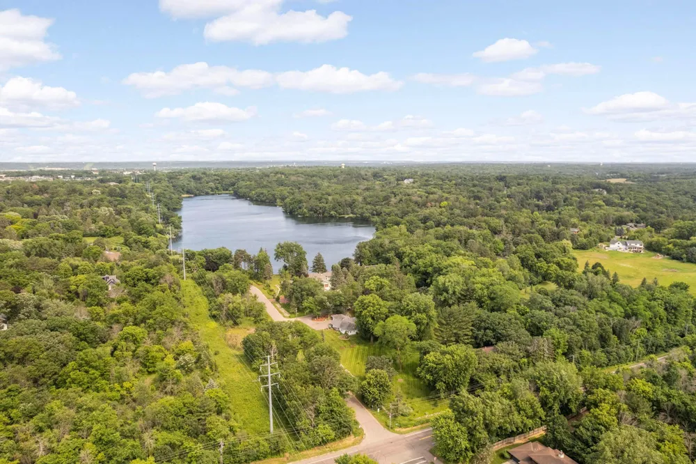 2194 Charlton Rd, Sunfish Lake, MN 55118