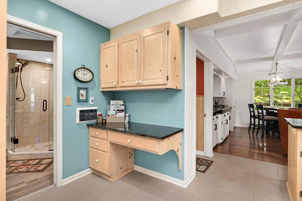 2194 Charlton Rd, Sunfish Lake, MN 55118