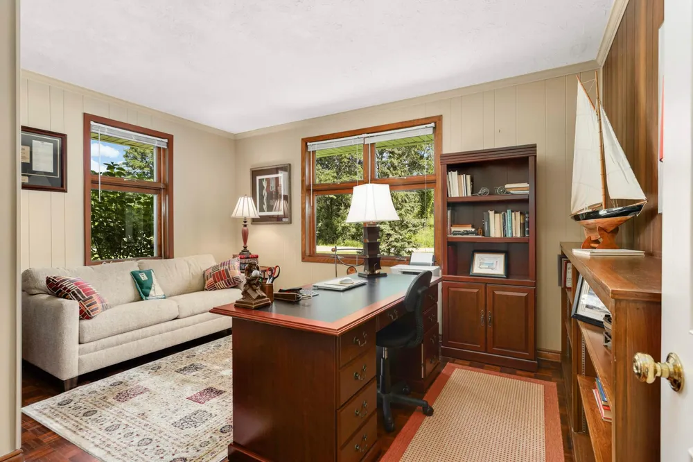 2194 Charlton Rd, Sunfish Lake, MN 55118